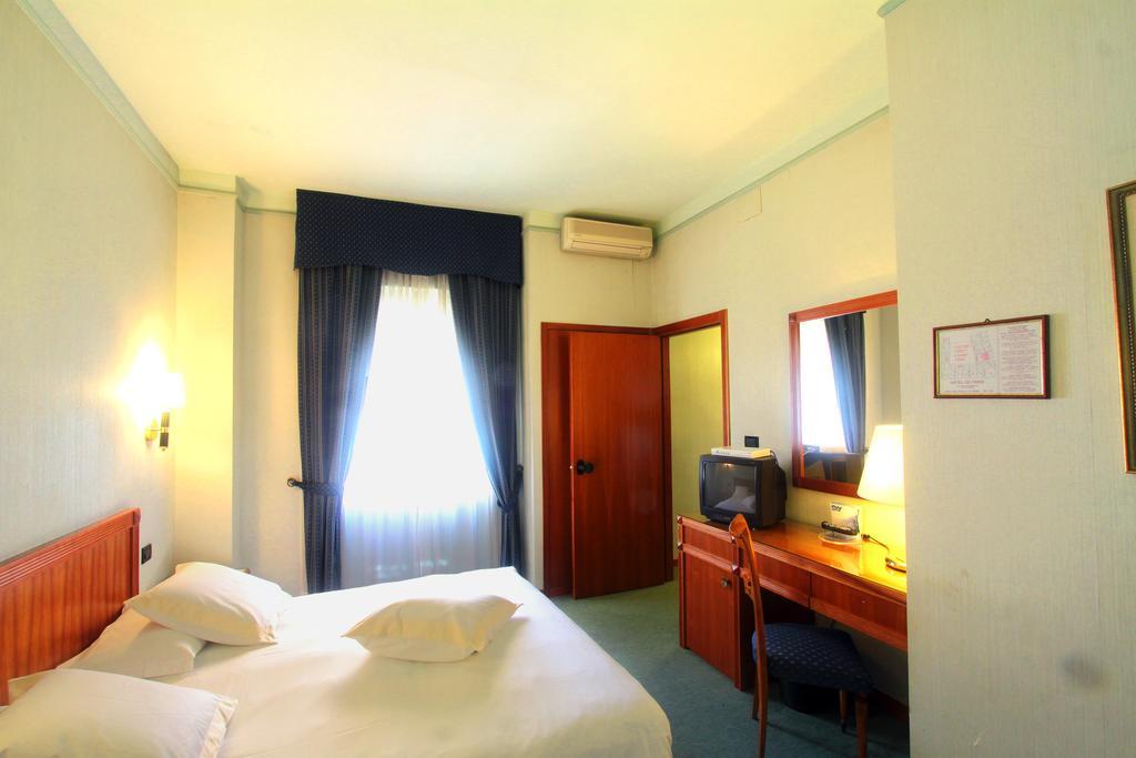 Hotel De Paris Terni Dış mekan fotoğraf