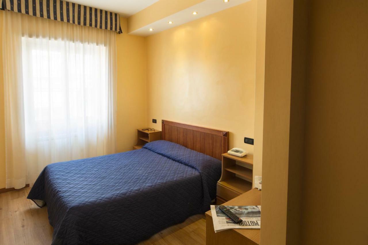 Hotel De Paris Terni Dış mekan fotoğraf