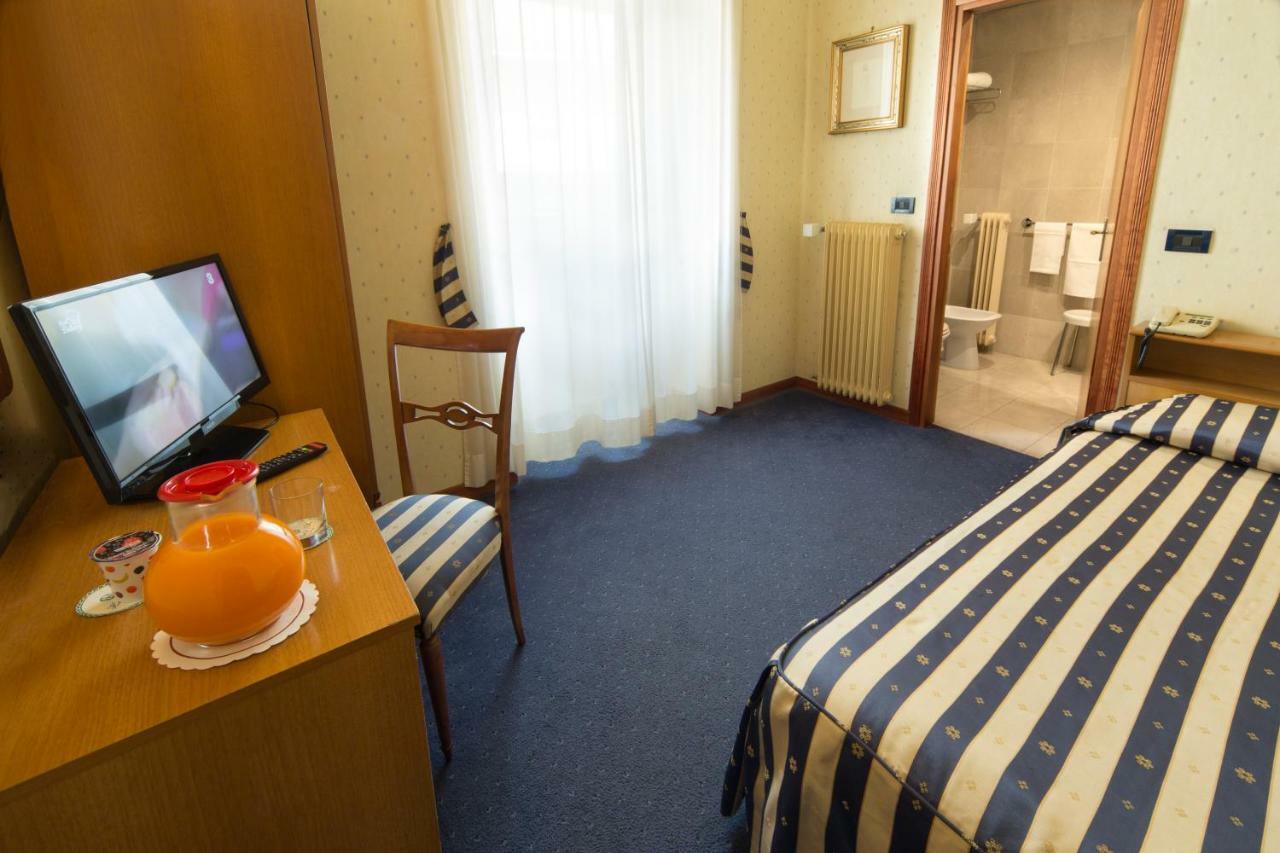 Hotel De Paris Terni Dış mekan fotoğraf